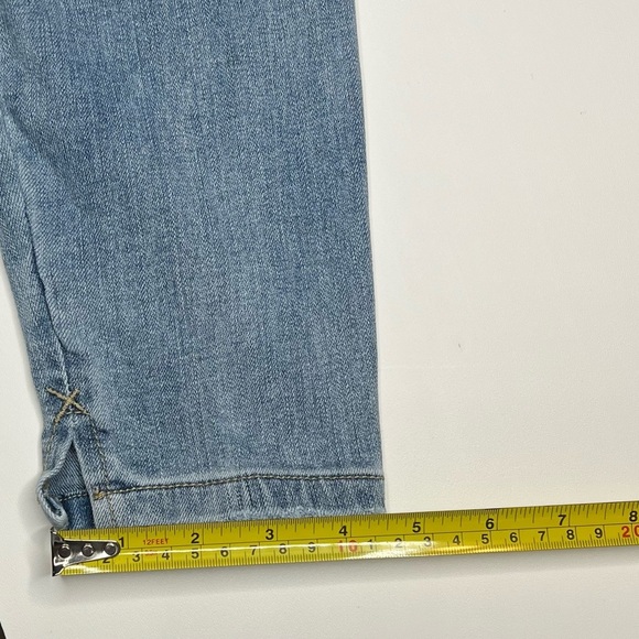 A loves a Women's Light Wash Skinny Jeans Size 2/25 Mid Rise Stretch, Ankle EUC - Picture 8 of 10